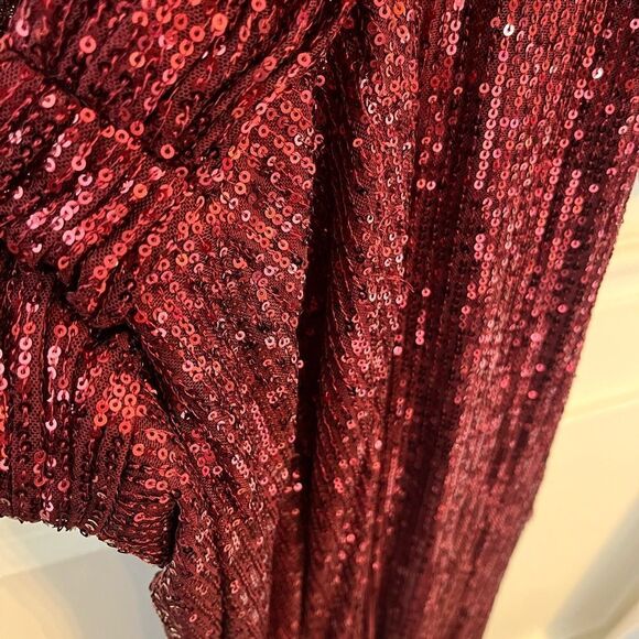 Ieena Mac Duggal Sequined Criss Cross Long Sleeve Maxi Gown in Red Sz 10 NWT - Picture 7 of 13